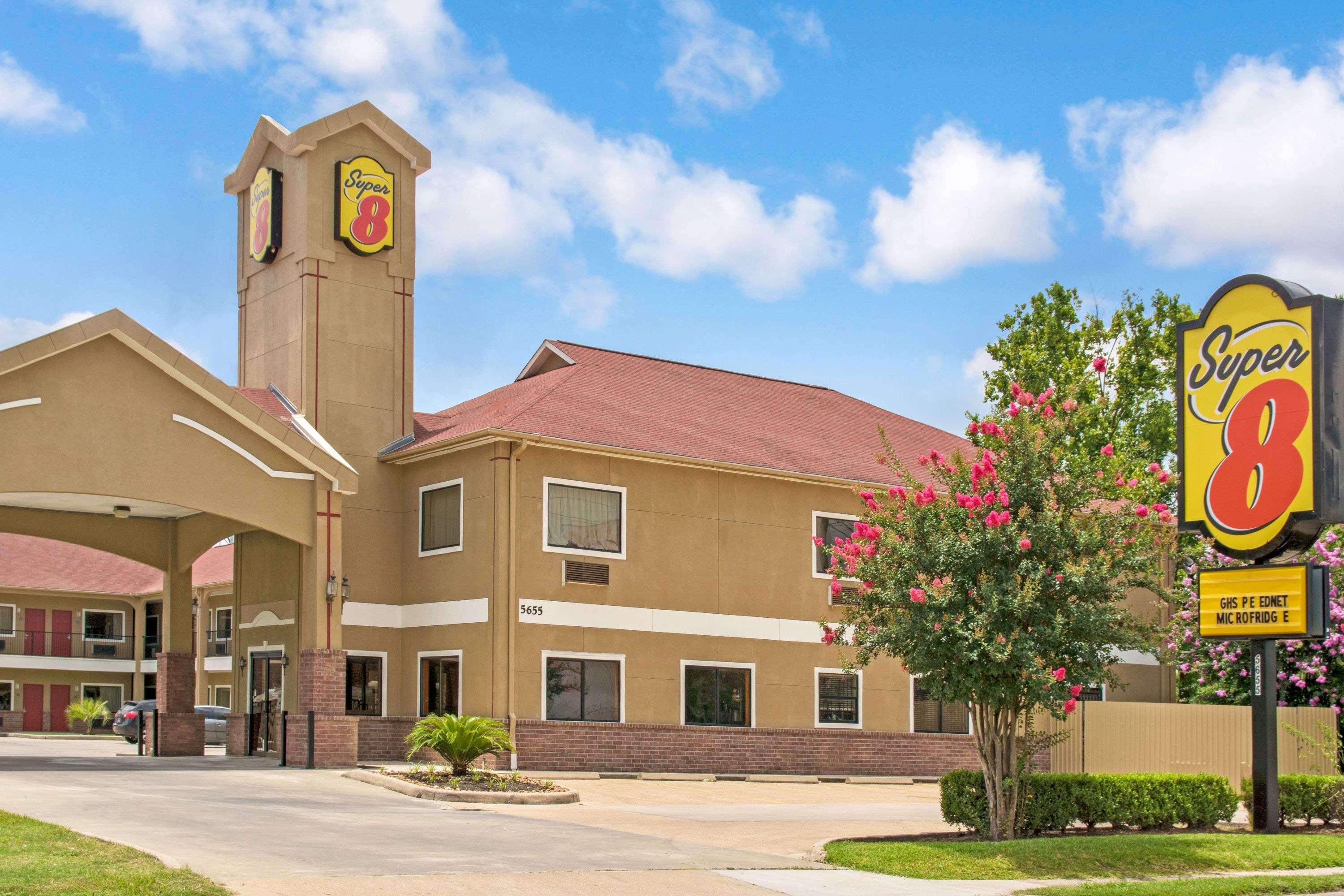Super 8 By Wyndham Houston/Brookhollow Nw Luaran gambar